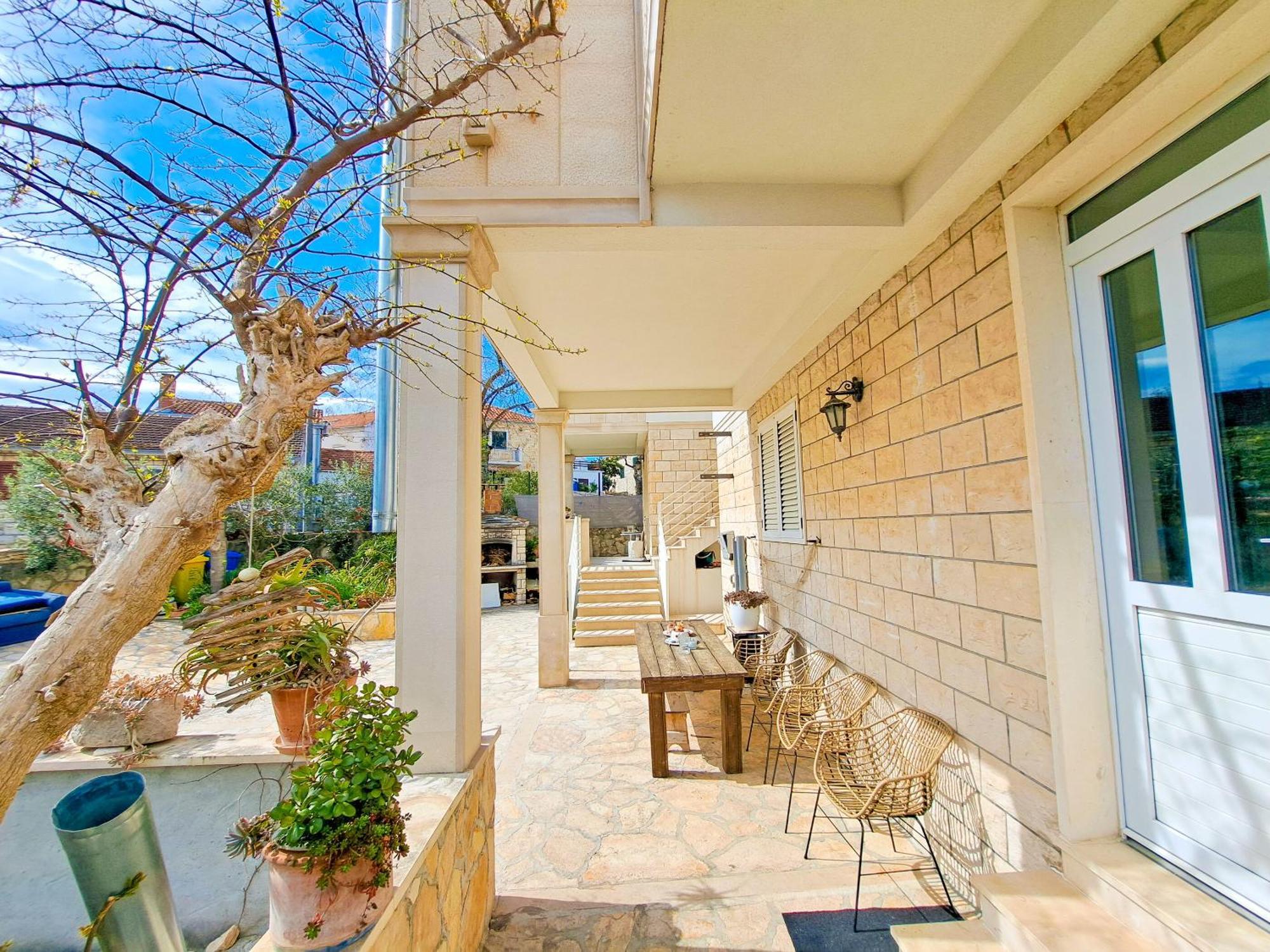 Apartments Ivanka Supetar Exterior foto